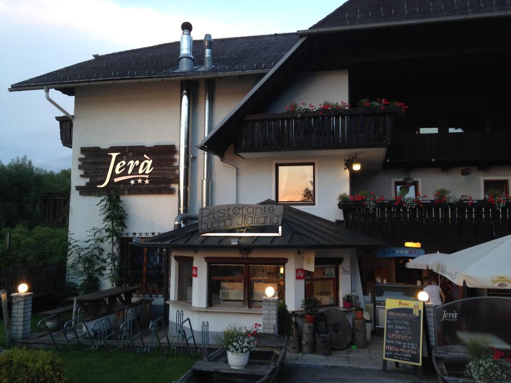 Jerà am Furtnerteich Hotel-Ristorante&Relax Mariahof Extérieur photo